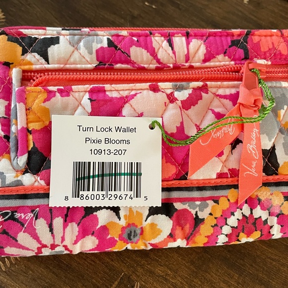 Vera Bradley wallet - Picture 7 of 7
